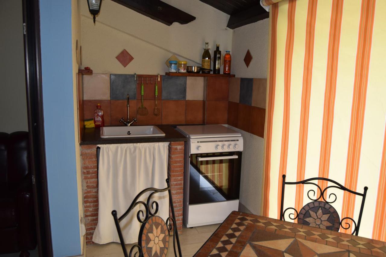 Le Case Di Bacco Santa Venerina Luaran gambar